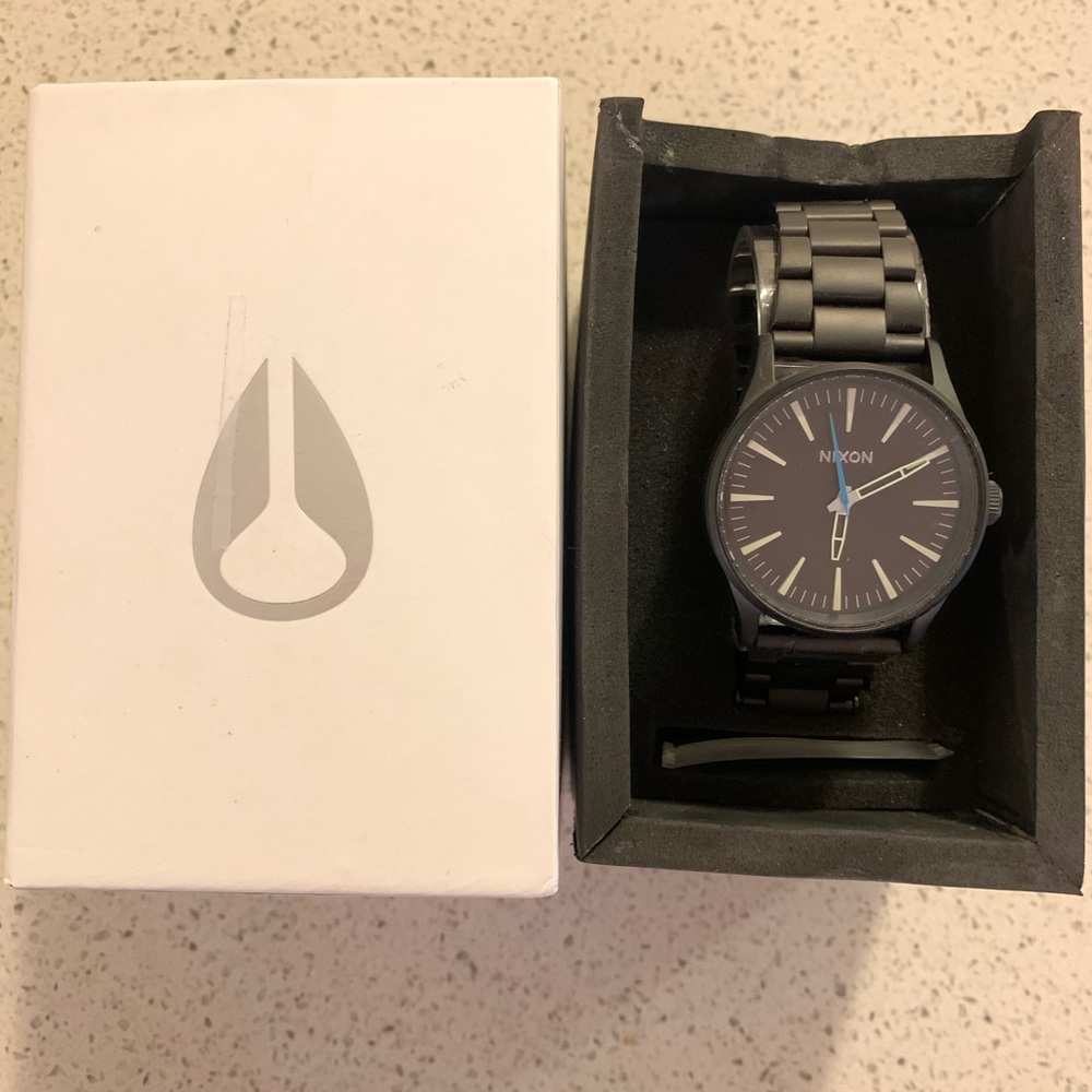 BRAND NEW Nixon Men’s/Women’s Watch